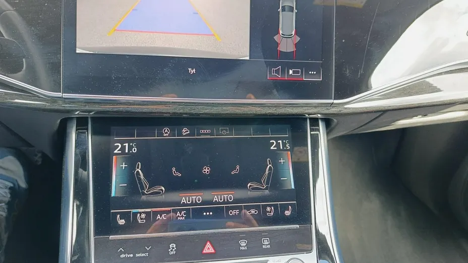 AUDI Q7 -