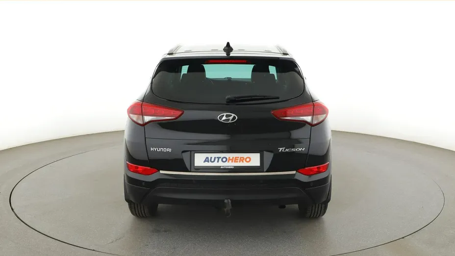 HYUNDAI Tucson -