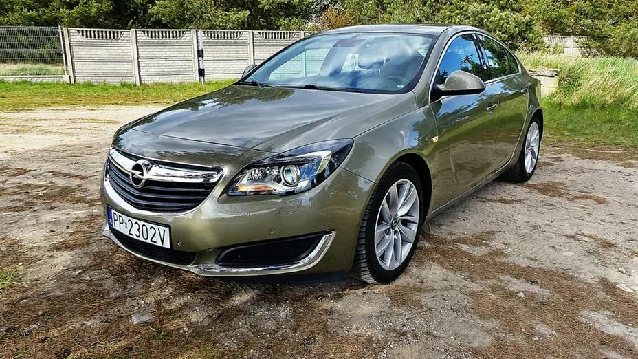 OPEL Insignia -
