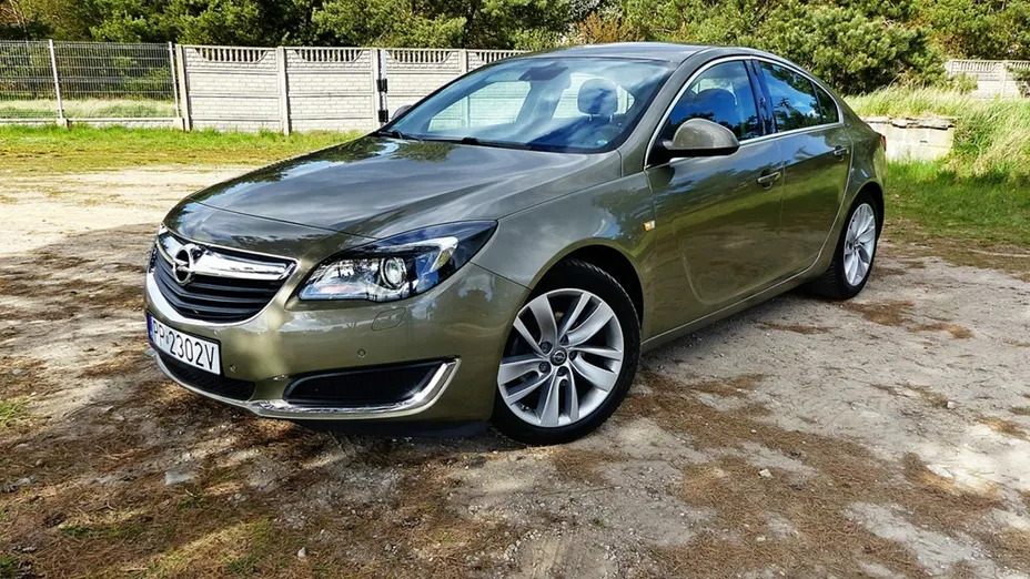OPEL Insignia -