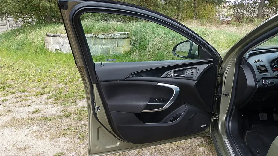 OPEL Insignia -