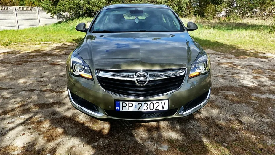OPEL Insignia -
