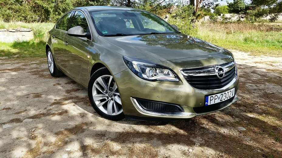 OPEL Insignia -