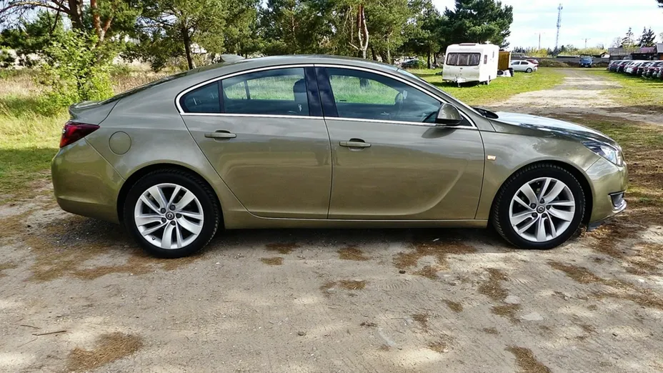 OPEL Insignia -