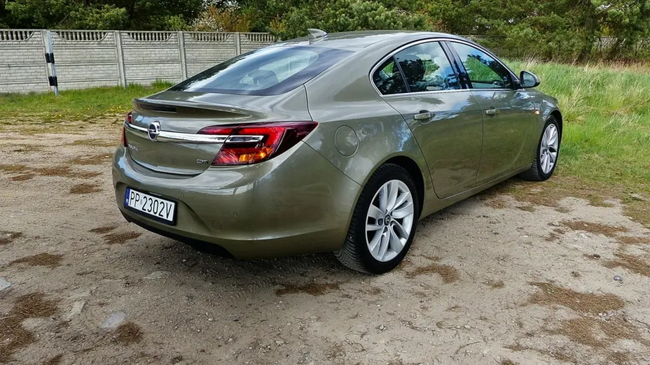 OPEL Insignia -