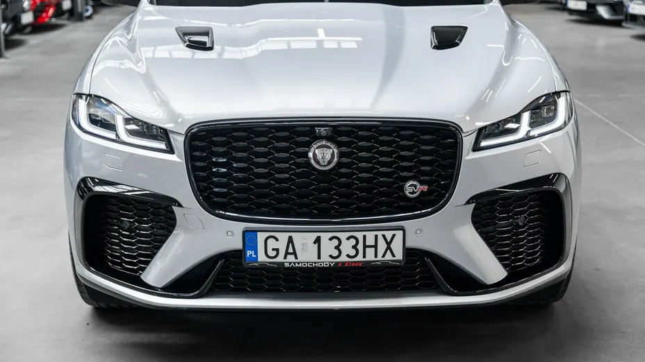 JAGUAR F-Pace -