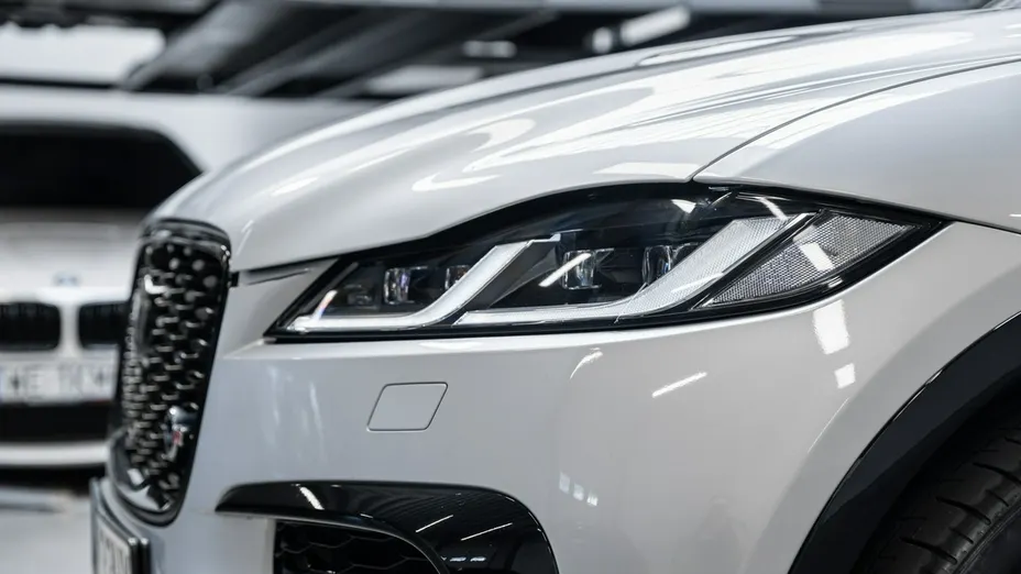 JAGUAR F-Pace -