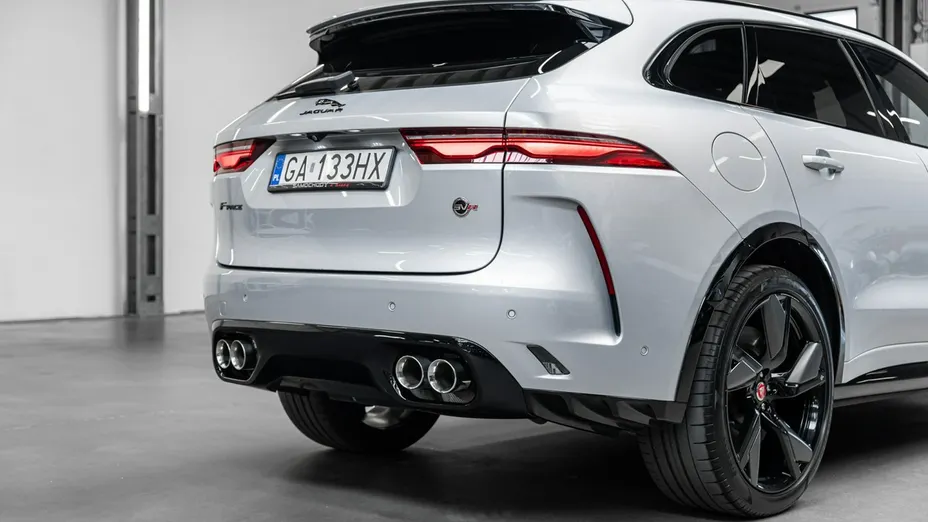 JAGUAR F-Pace -