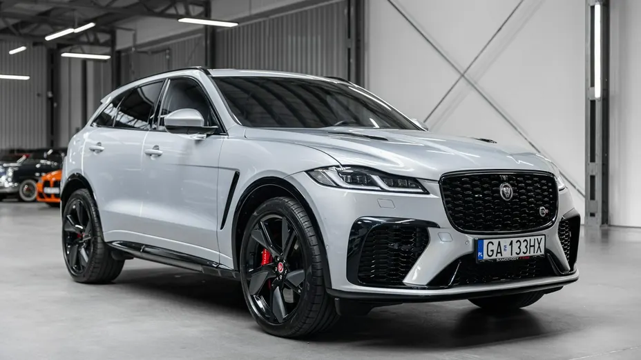 JAGUAR F-Pace -
