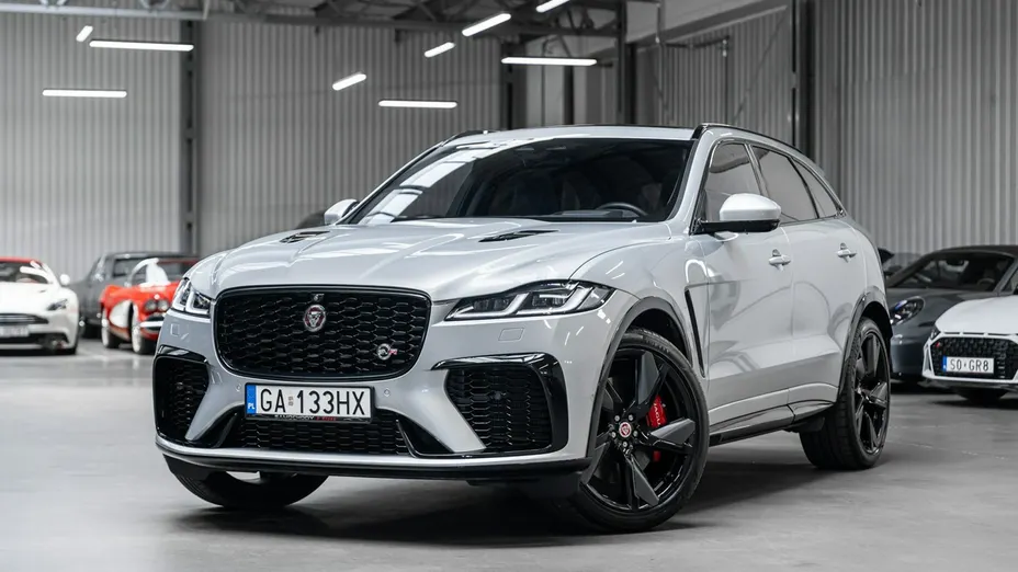 JAGUAR F-Pace -