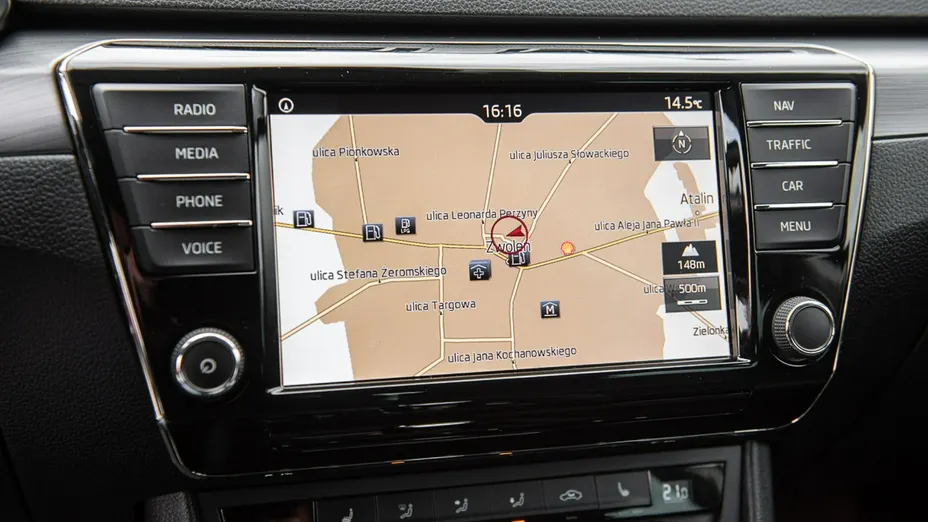 SKODA Superb -