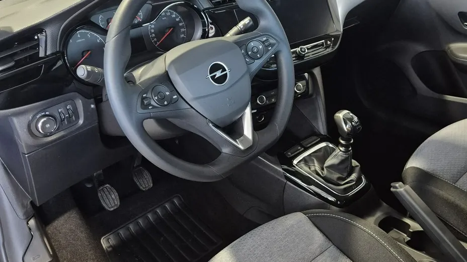 OPEL Corsa -