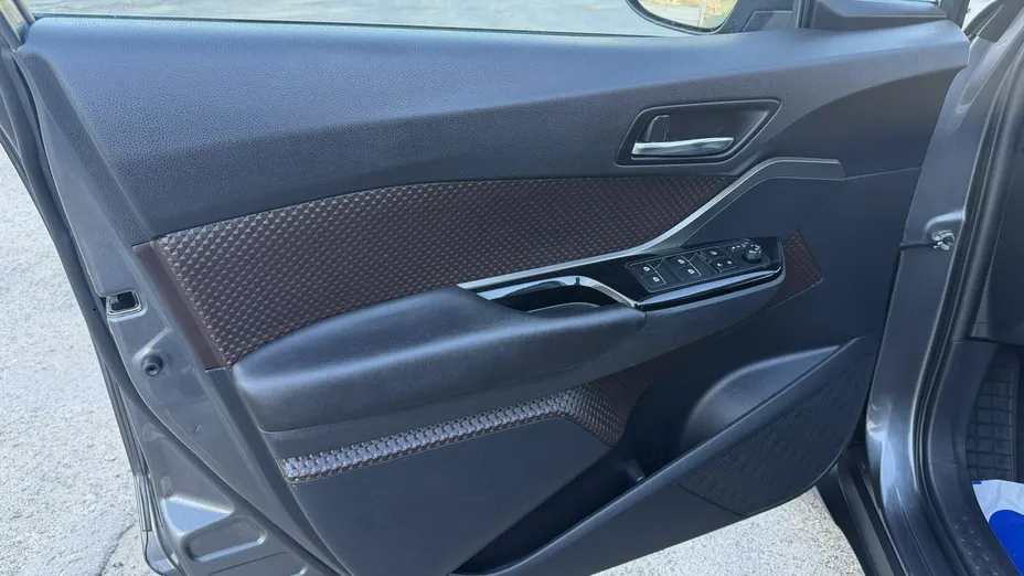 TOYOTA C-HR -