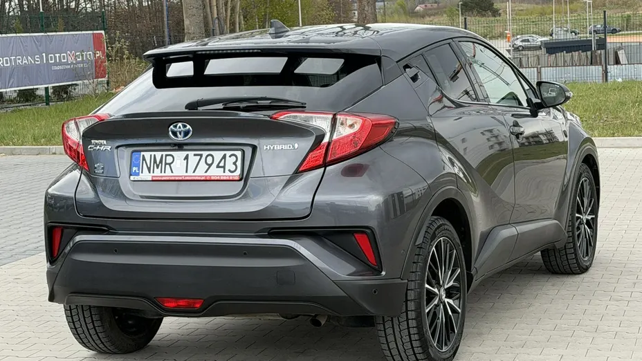 TOYOTA C-HR -