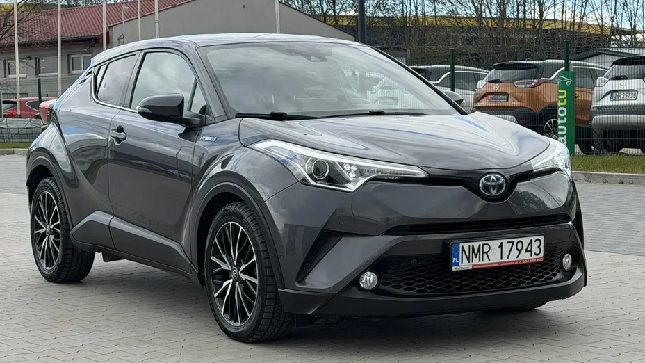 TOYOTA C-HR -