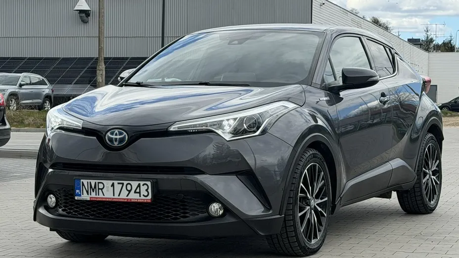 TOYOTA C-HR -
