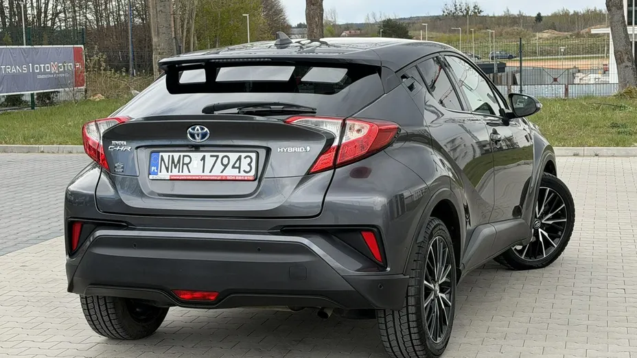 TOYOTA C-HR -