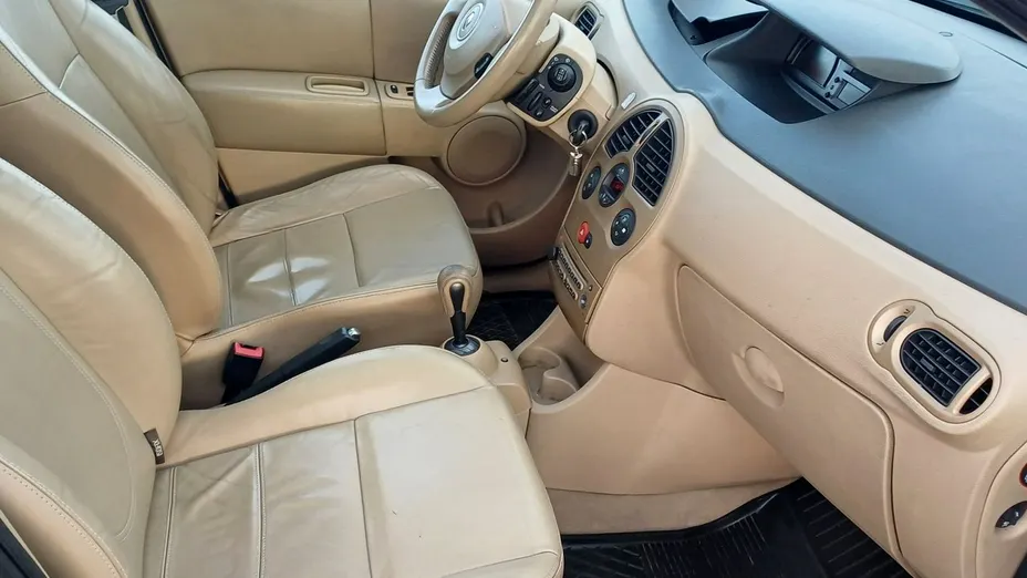 RENAULT Modus -