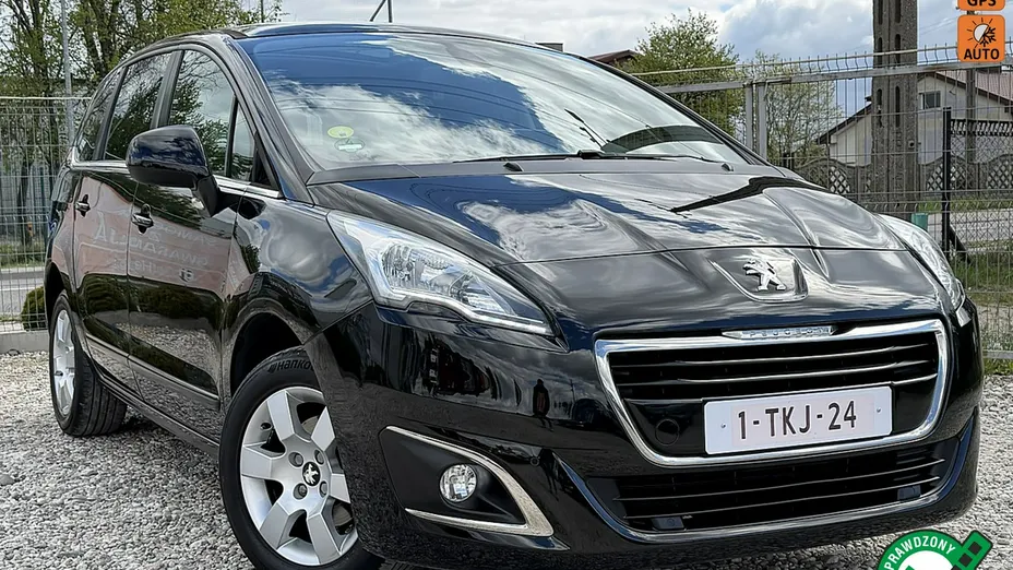 PEUGEOT 5008 -