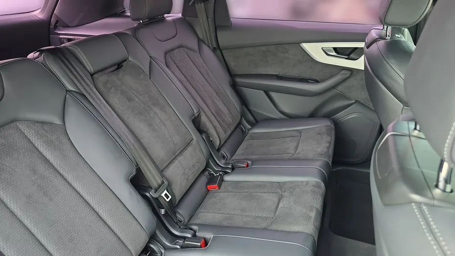 AUDI SQ7 -