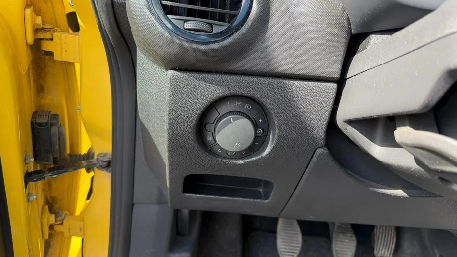 OPEL Corsa -
