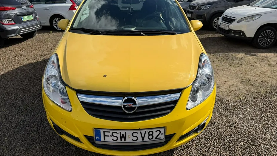 OPEL Corsa -