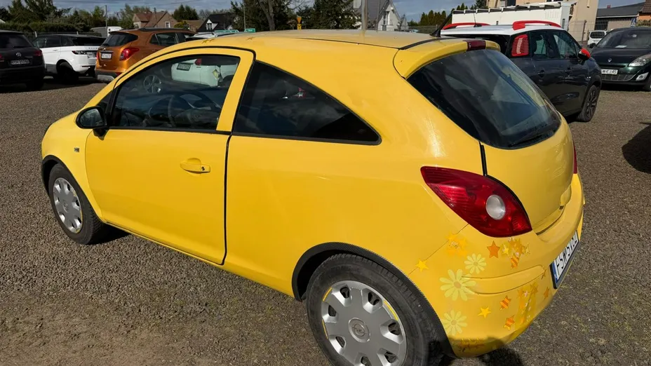 OPEL Corsa -