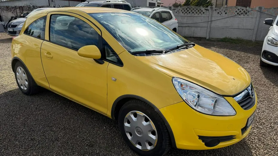 OPEL Corsa -