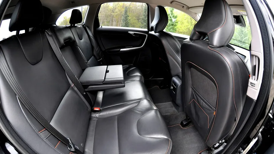 VOLVO XC60 -