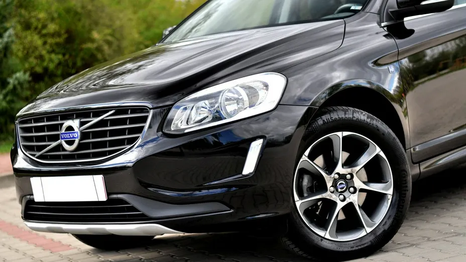 VOLVO XC60 -