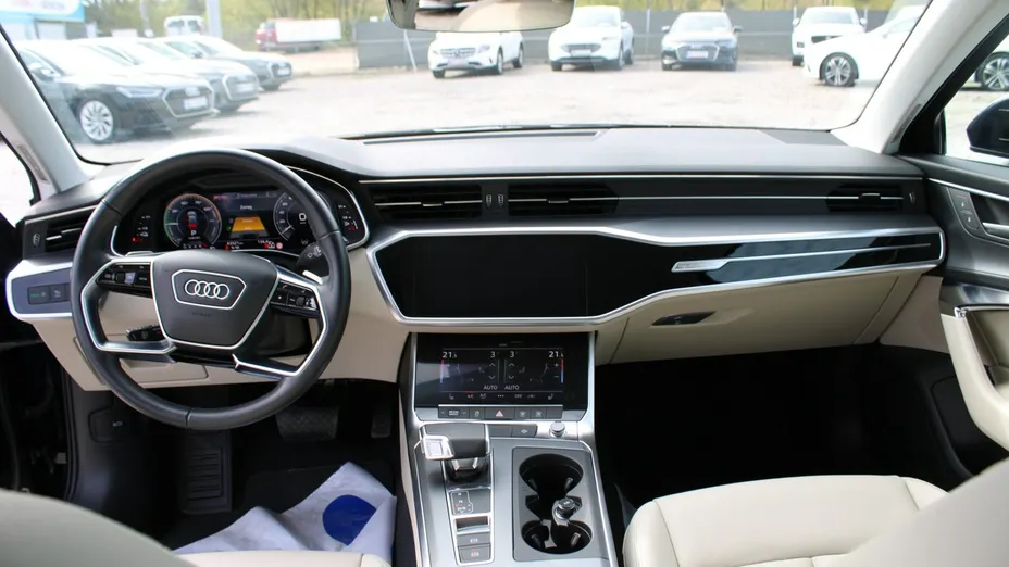 AUDI A6 -