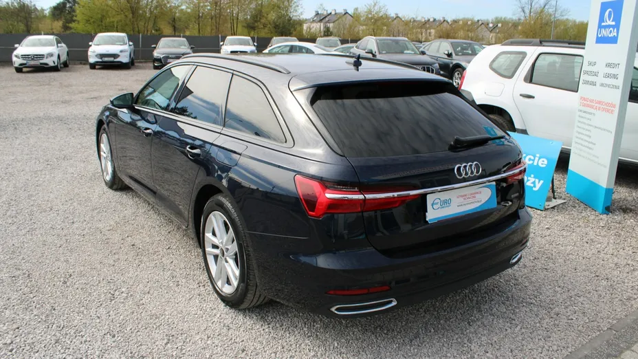 AUDI A6 -