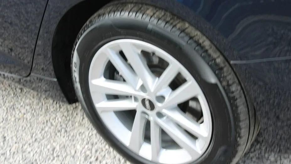 AUDI A6 -