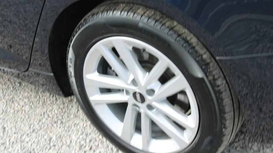 AUDI A6 -