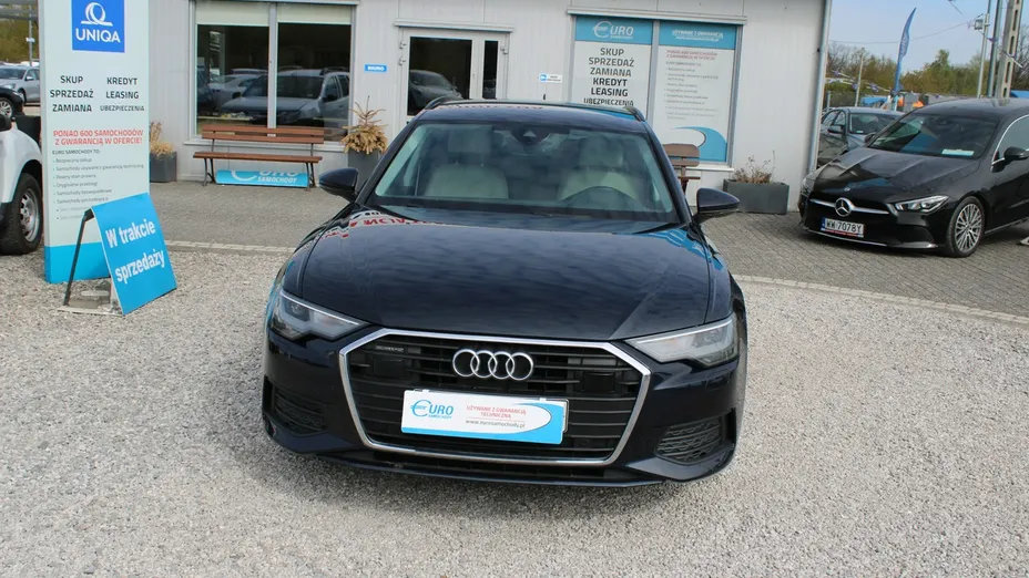 AUDI A6 -