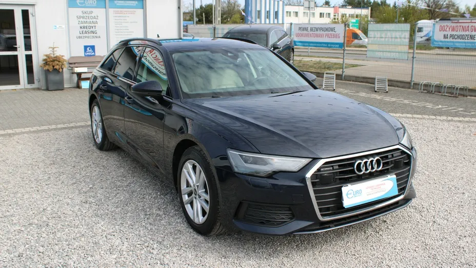AUDI A6 -