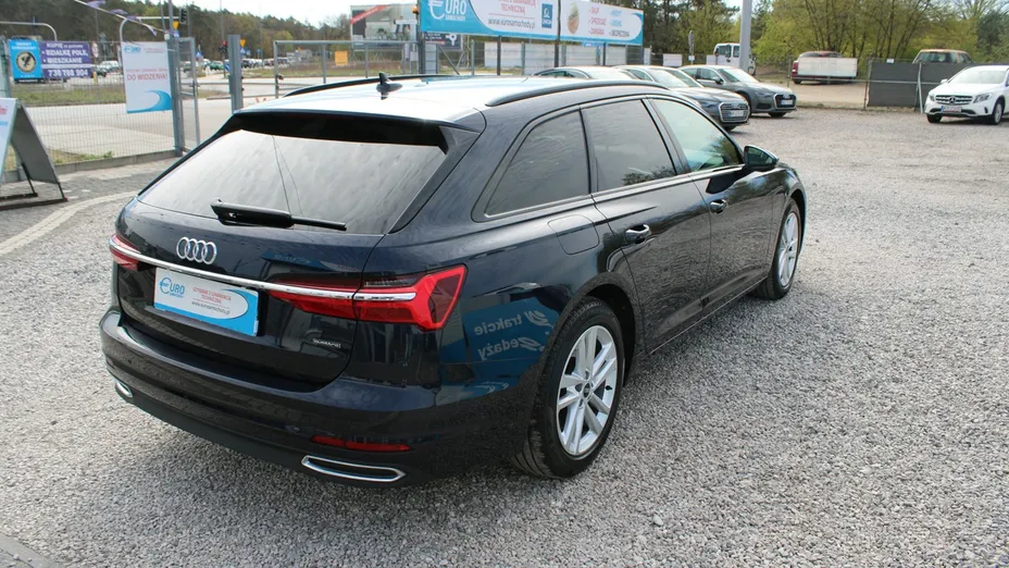 AUDI A6 -