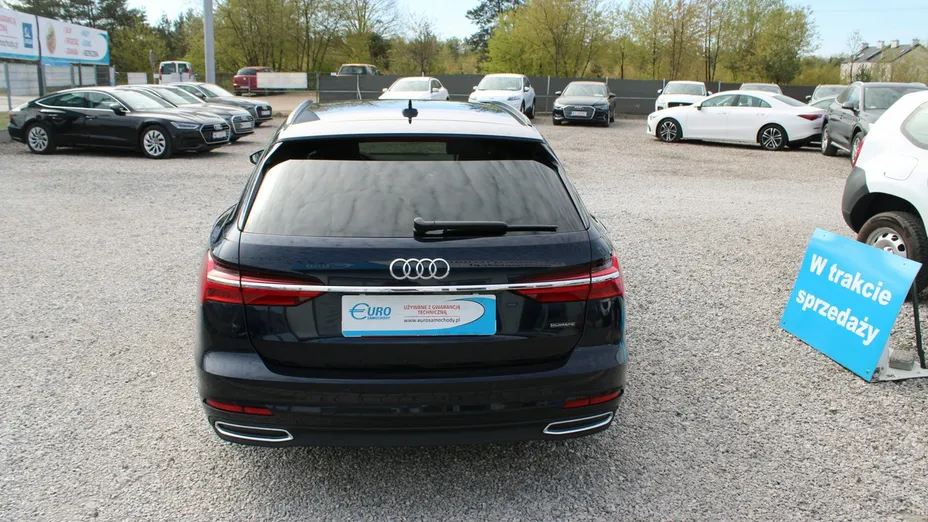 AUDI A6 -