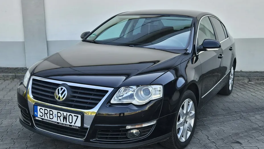 VOLKSWAGEN Passat -