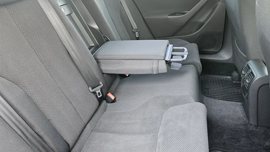 VOLKSWAGEN Passat -