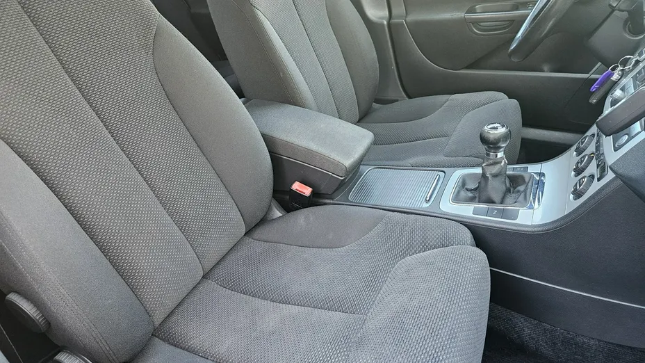 VOLKSWAGEN Passat -