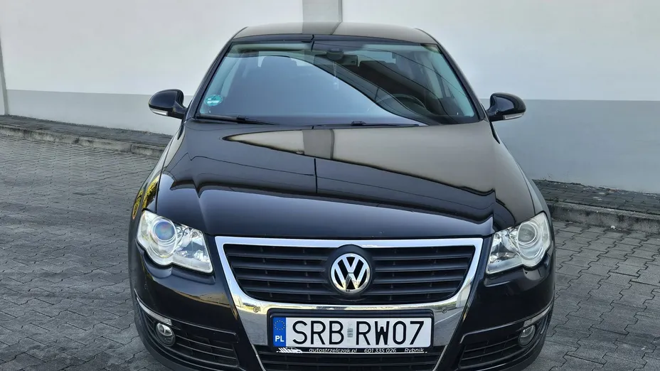 VOLKSWAGEN Passat -