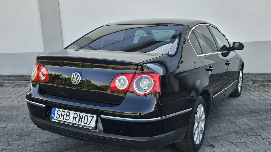 VOLKSWAGEN Passat -