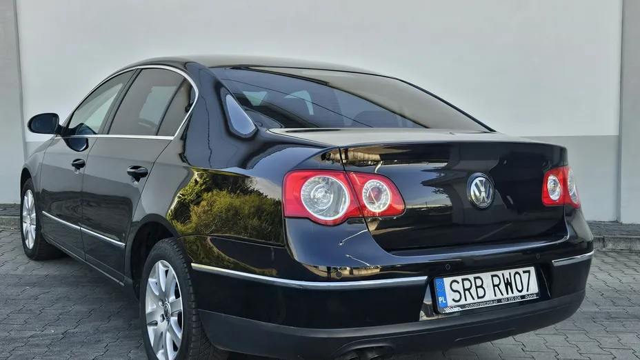 VOLKSWAGEN Passat -