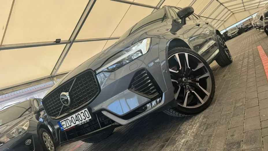 VOLVO XC60 -