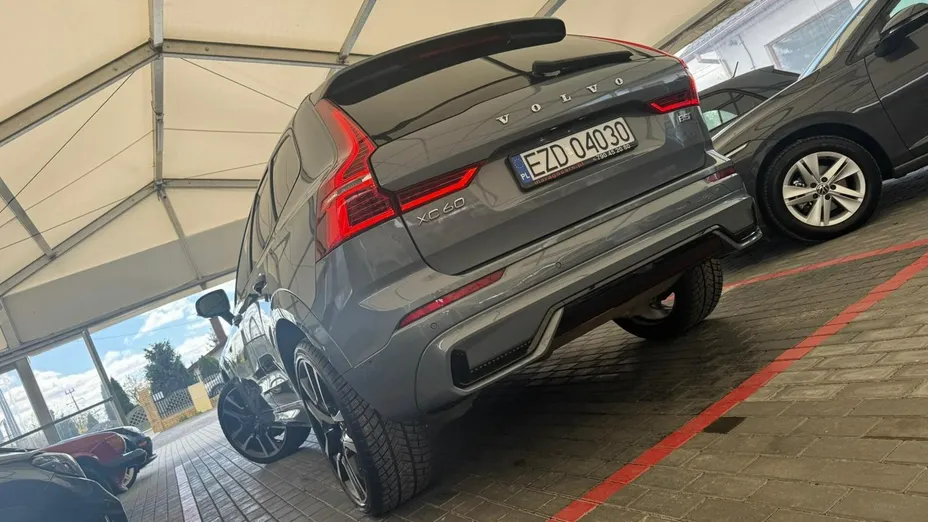 VOLVO XC60 -