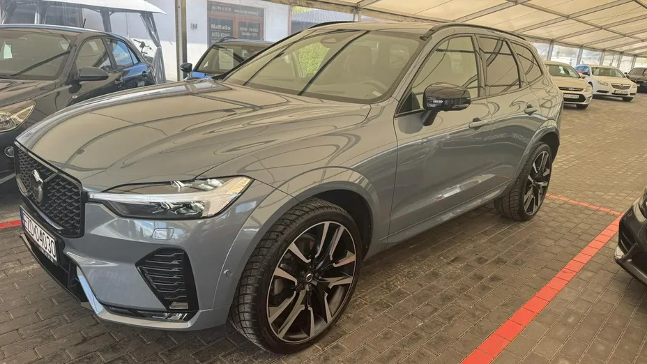 VOLVO XC60 -