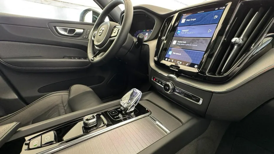 VOLVO XC60 -