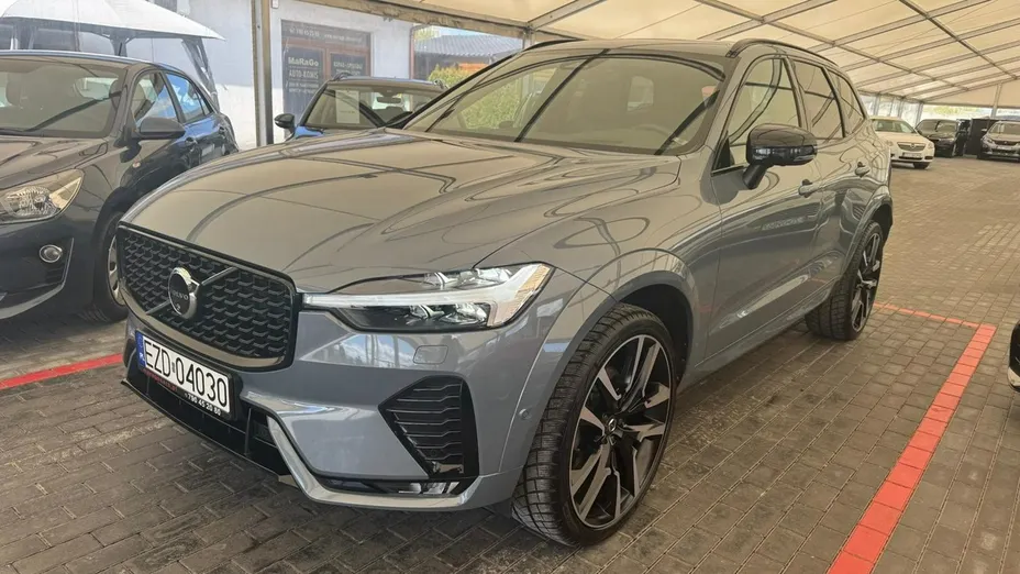 VOLVO XC60 -