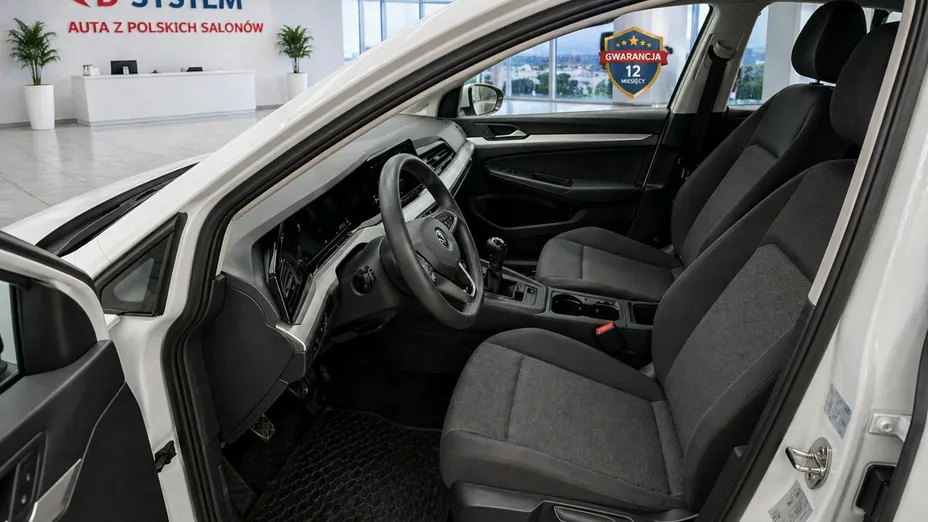 VOLKSWAGEN Golf -